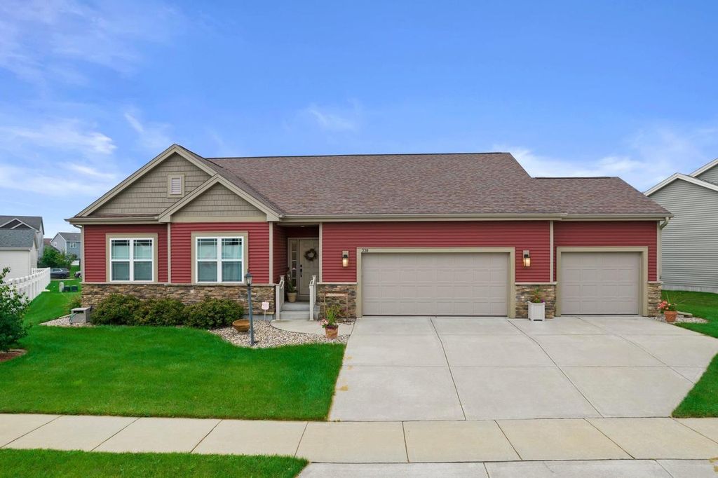 338 Bella Way, Sun Prairie, WI 53590