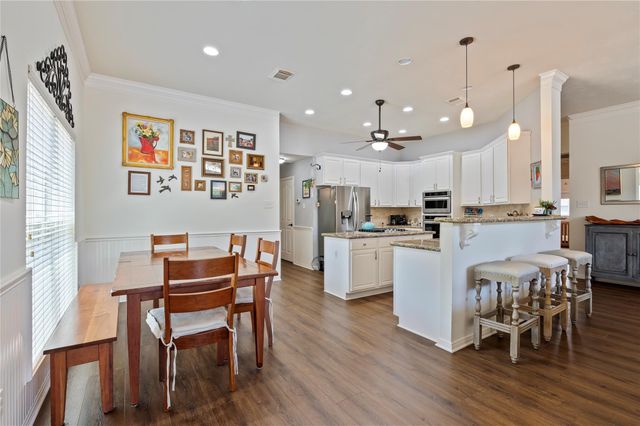 803 Hackberry Lane, Friendswood, TX 77546