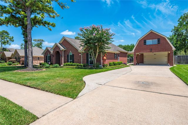803 Hackberry Lane, Friendswood, TX 77546