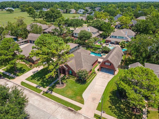 803 Hackberry Lane, Friendswood, TX 77546
