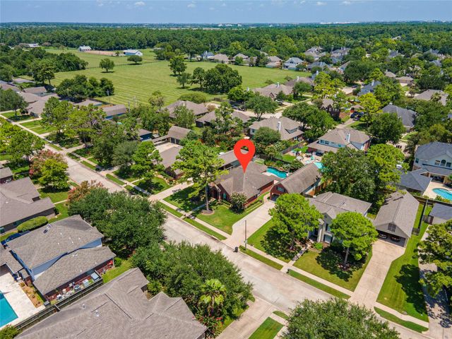 803 Hackberry Lane, Friendswood, TX 77546