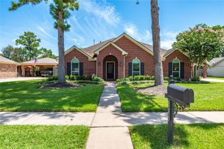 803 Hackberry Lane, Friendswood, TX 77546