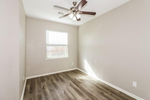 339 Sea Breeze Drive, Bacliff, TX 77518
