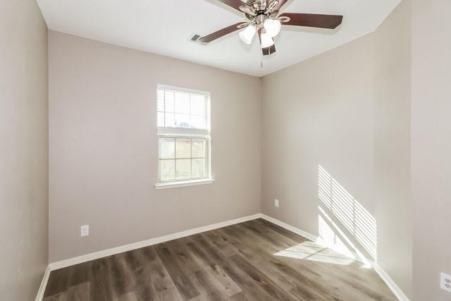 339 Sea Breeze Drive, Bacliff, TX 77518