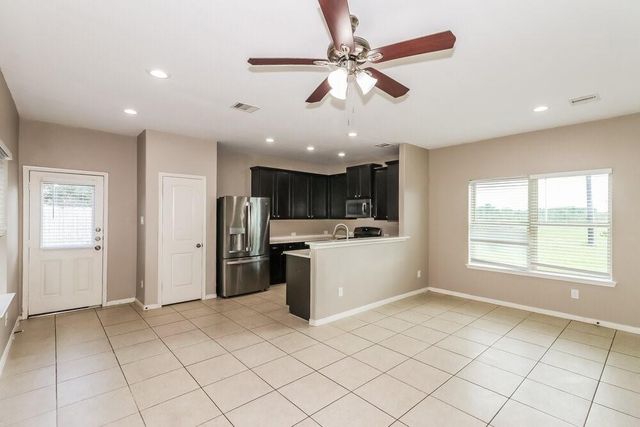 339 Sea Breeze Drive, Bacliff, TX 77518