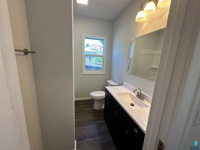 726 W 26th St Street, Sioux Falls, SD 57105