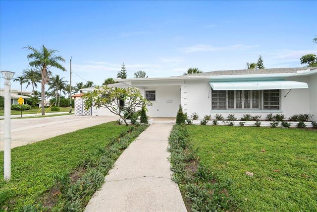 2412 N Lakeside Drive, Lake Worth Beach, FL 33460
