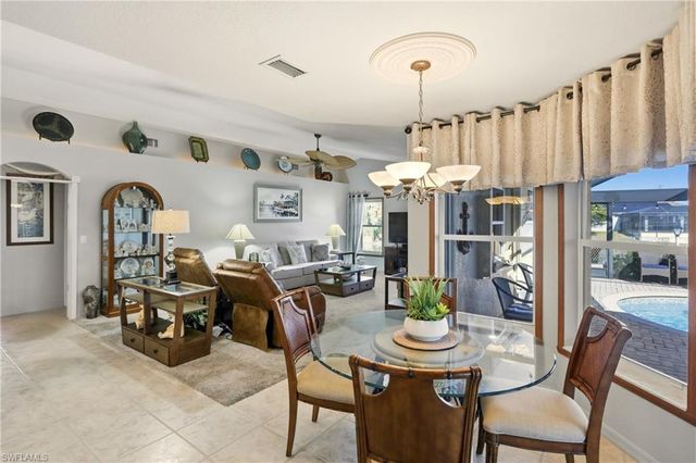 1713 NE 2nd ST, Cape Coral, FL 33909