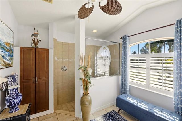 1713 NE 2nd ST, Cape Coral, FL 33909