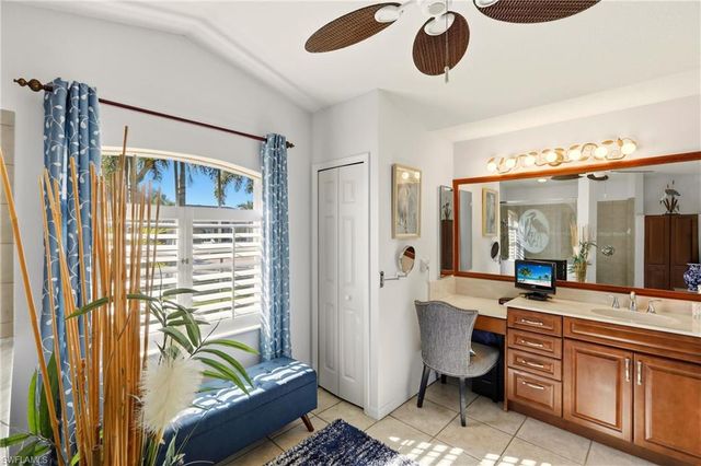 1713 NE 2nd ST, Cape Coral, FL 33909