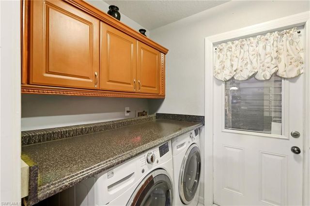 1713 NE 2nd ST, Cape Coral, FL 33909