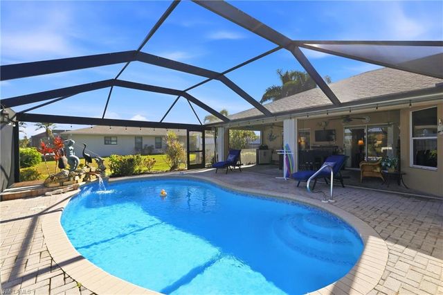 1713 NE 2nd ST, Cape Coral, FL 33909