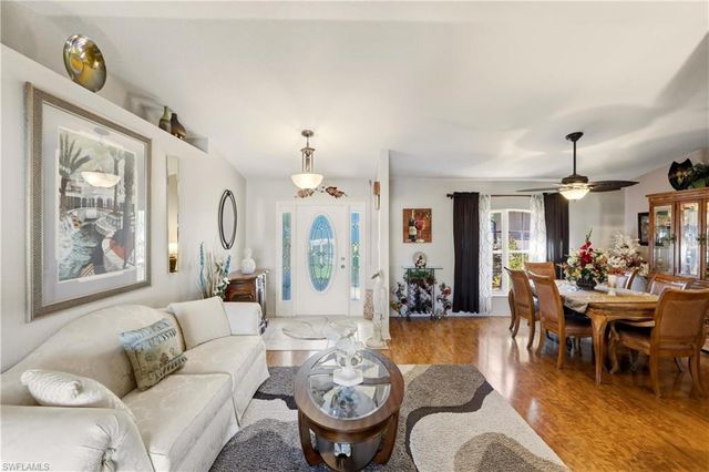 1713 NE 2nd ST, Cape Coral, FL 33909