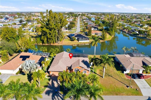 1713 NE 2nd ST, Cape Coral, FL 33909