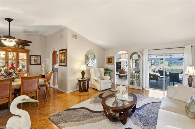 1713 NE 2nd ST, Cape Coral, FL 33909