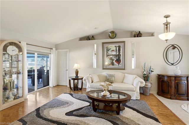 1713 NE 2nd ST, Cape Coral, FL 33909