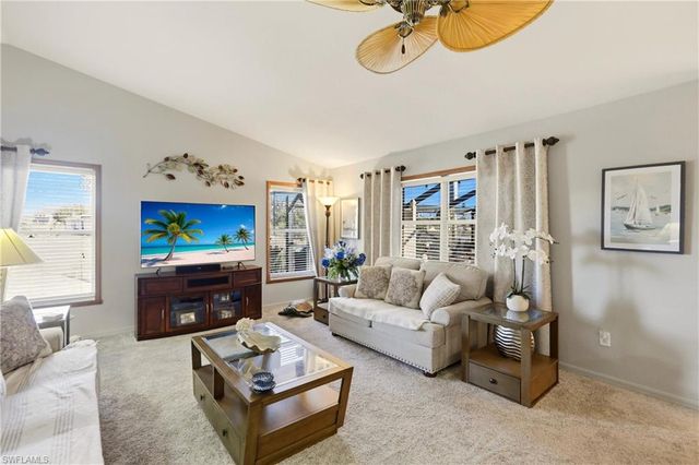 1713 NE 2nd ST, Cape Coral, FL 33909