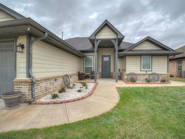 20629 Twisted Oak Road, Harrah, OK 73045