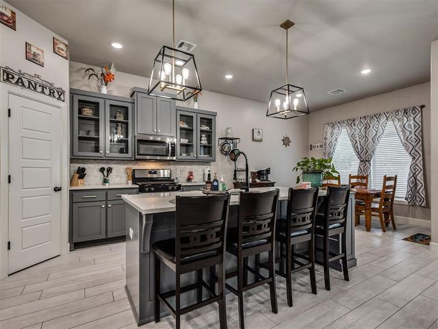 20629 Twisted Oak Road, Harrah, OK 73045