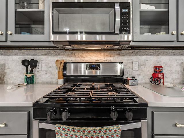 20629 Twisted Oak Road, Harrah, OK 73045