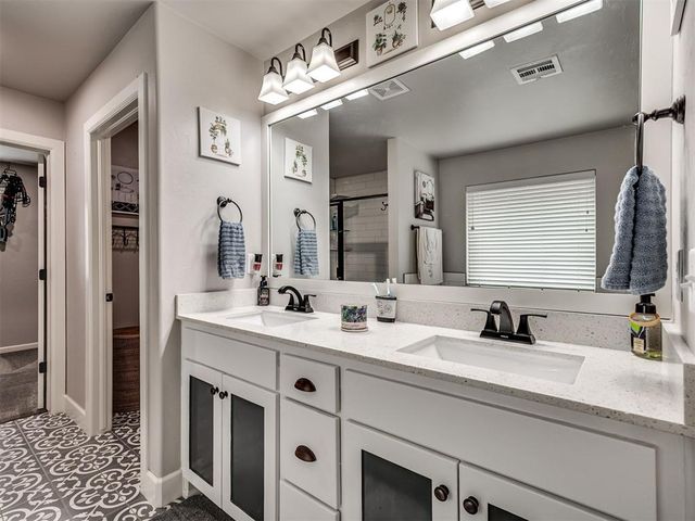 20629 Twisted Oak Road, Harrah, OK 73045