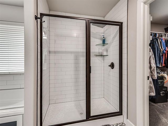 20629 Twisted Oak Road, Harrah, OK 73045