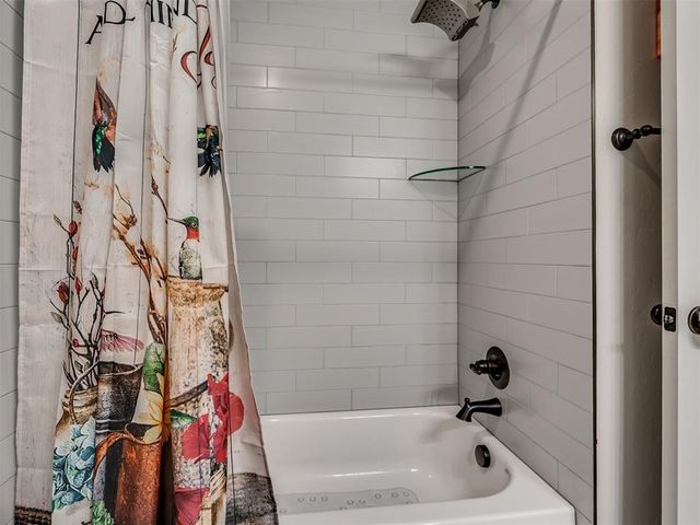 20629 Twisted Oak Road, Harrah, OK 73045