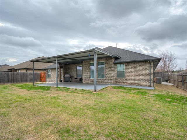 20629 Twisted Oak Road, Harrah, OK 73045