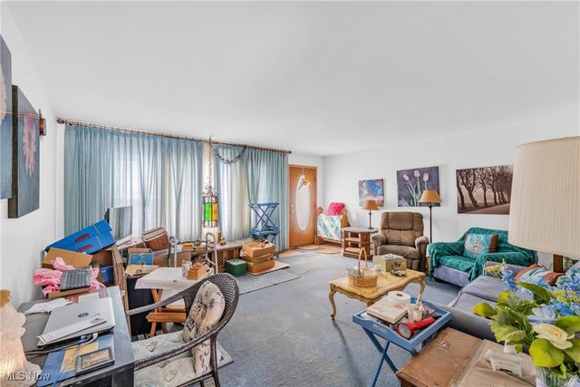 969 East Avenue, Tallmadge, OH 44278