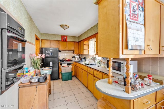 969 East Avenue, Tallmadge, OH 44278