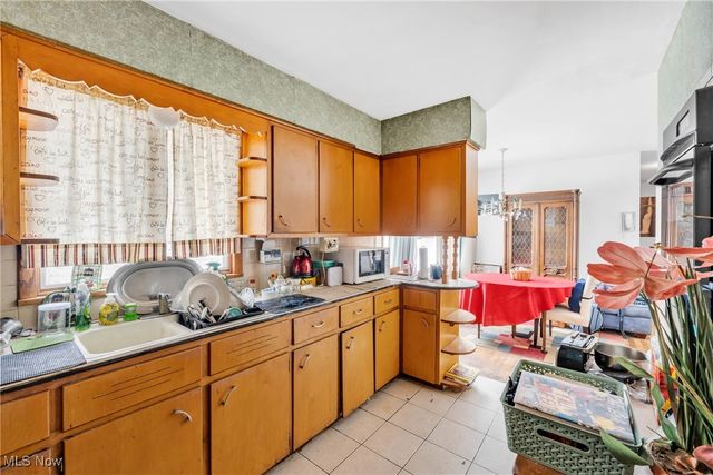 969 East Avenue, Tallmadge, OH 44278