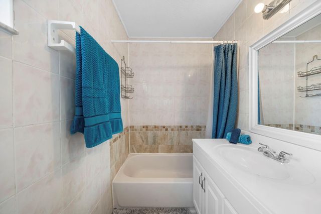 4527 NW 191st Terrace, Miami Gardens, FL 33055