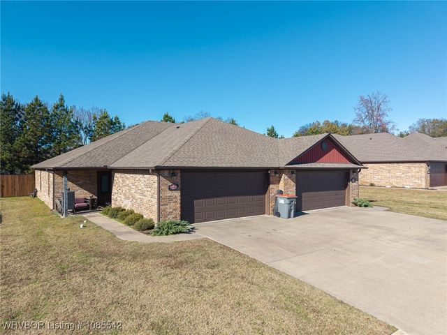1009 Springhill Road, Barling, AR 72923