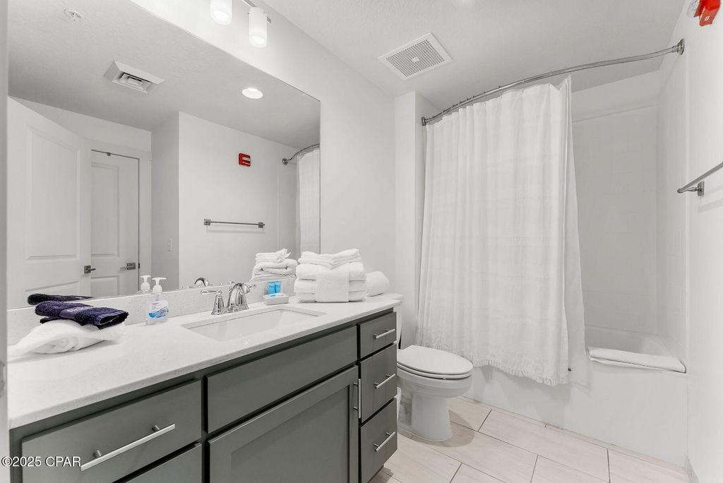 Image 15 of property listing at 15928 Front Beach Road 3-501, Panama City Beach, FL 32413
