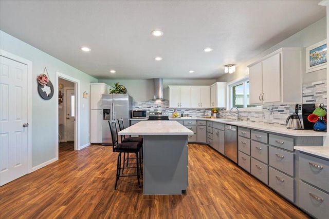 311 WINDY LN, Taylor, TX 76574