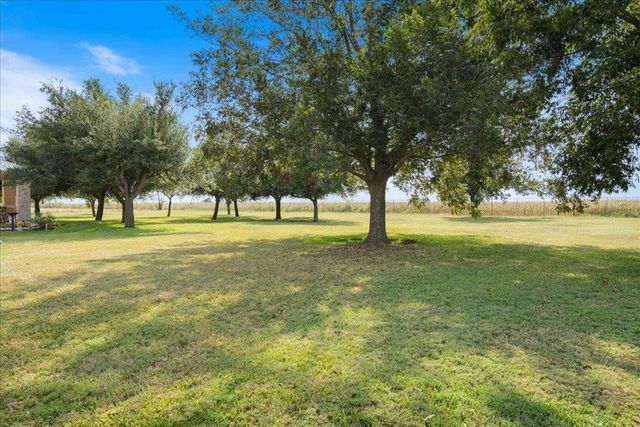311 WINDY LN, Taylor, TX 76574