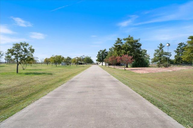 311 WINDY LN, Taylor, TX 76574