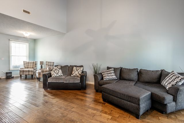 5744 Spruce Knoll Court, Indianapolis, IN 46220