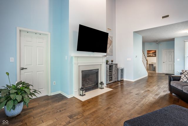 5744 Spruce Knoll Court, Indianapolis, IN 46220