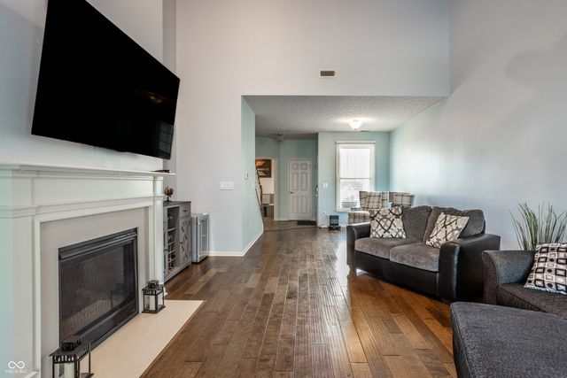 5744 Spruce Knoll Court, Indianapolis, IN 46220