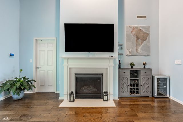 5744 Spruce Knoll Court, Indianapolis, IN 46220