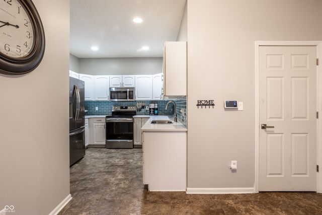 5744 Spruce Knoll Court, Indianapolis, IN 46220