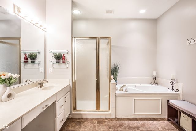 5744 Spruce Knoll Court, Indianapolis, IN 46220