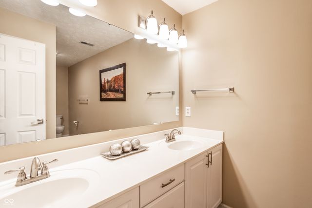 5744 Spruce Knoll Court, Indianapolis, IN 46220