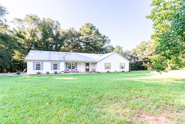 792 County Rd 60, Skipperville, AL 36374