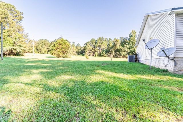 792 County Rd 60, Skipperville, AL 36374