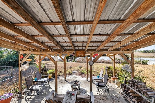 1448 Horseshoe Cove Road, Waverly, GA 31565