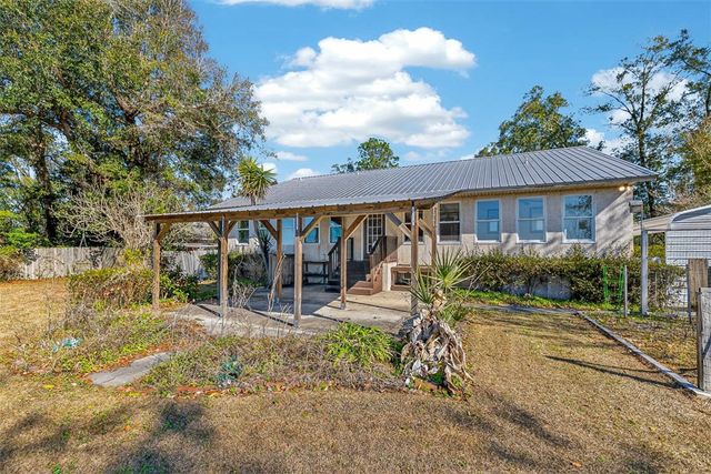 1448 Horseshoe Cove Road, Waverly, GA 31565