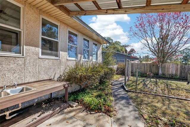 1448 Horseshoe Cove Road, Waverly, GA 31565