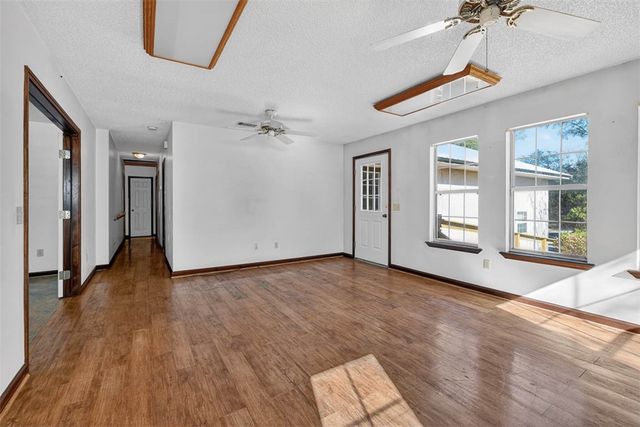 1448 Horseshoe Cove Road, Waverly, GA 31565